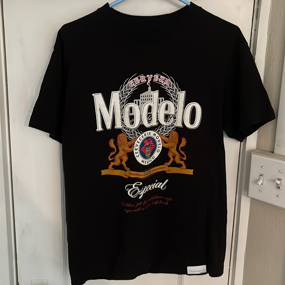 Diamond Modelo Tshirt. Mens Medium